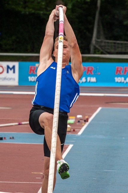 李明辉也带